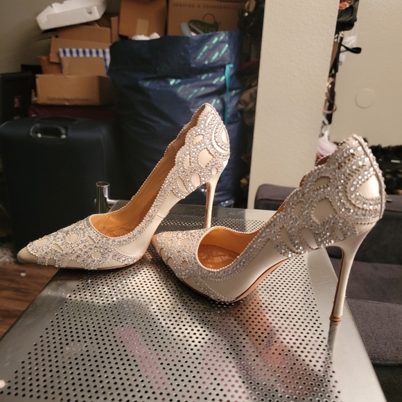 Badgley Mischka Kiara Embellished pointed Toe heels - Picture 11 of 12